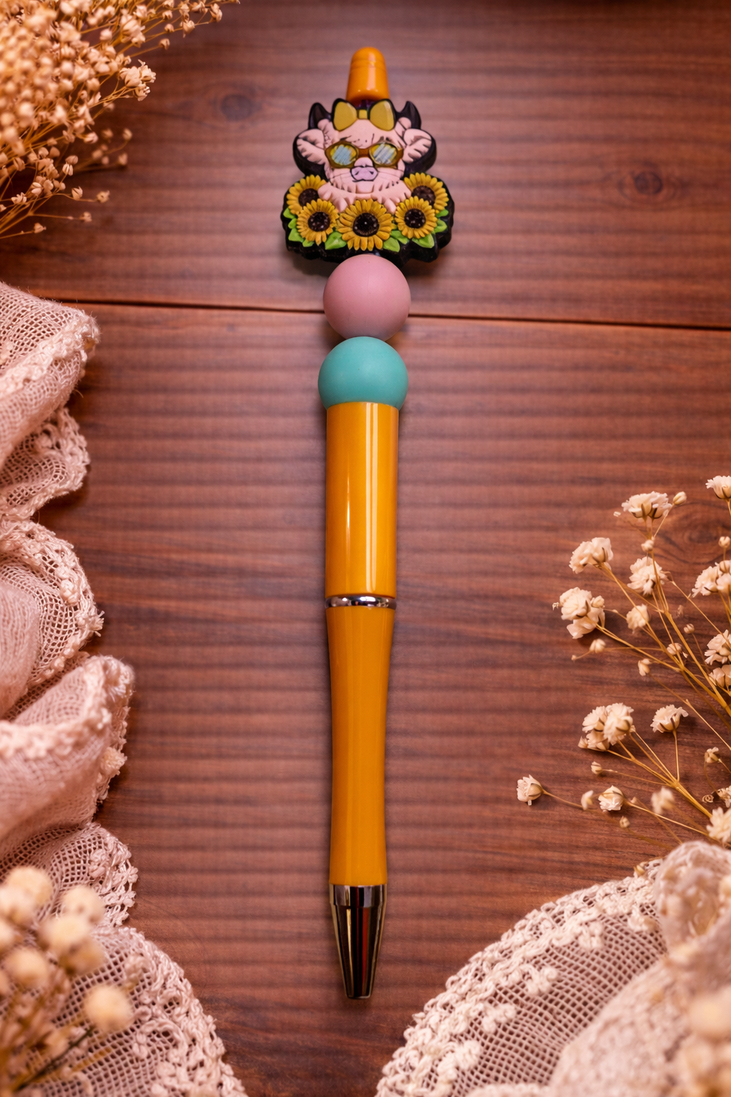 Adorable Highland Cow with Sunflowers Beaded Pen